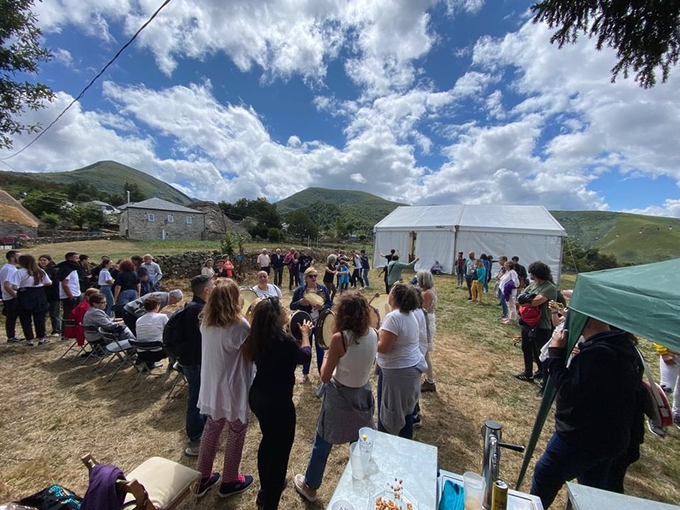 Festa da pandeira en Piornedo